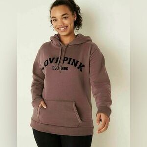 VS Pink Fleece Lined
Pullover Hoodie Medium